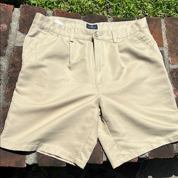 Dockers Other - Dockers Golf khaki pleated shorts size 36